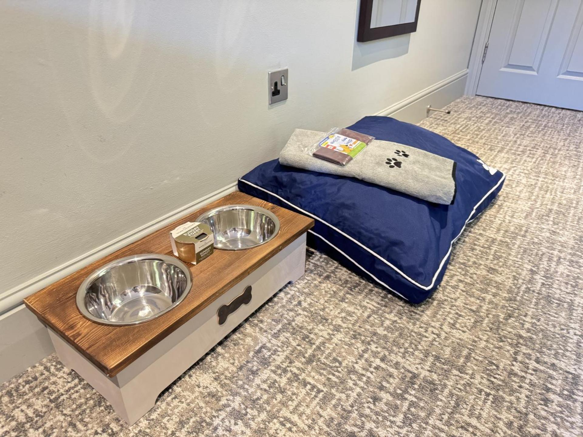 Mandolay Hotel Guildford Bagian luar foto